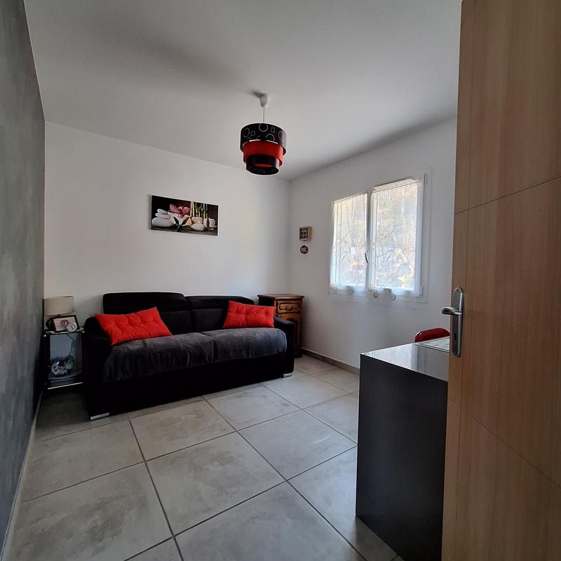 Maison - 235 m² - 7 pièces