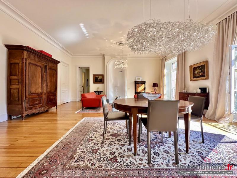 Appartement - 321 m² - 8 pièces