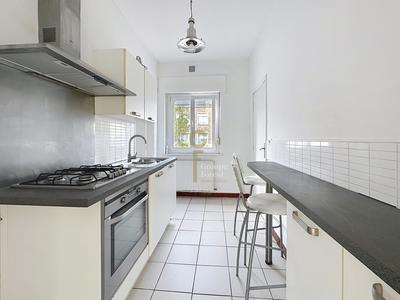 Maison - 93 m² - 4 pièces