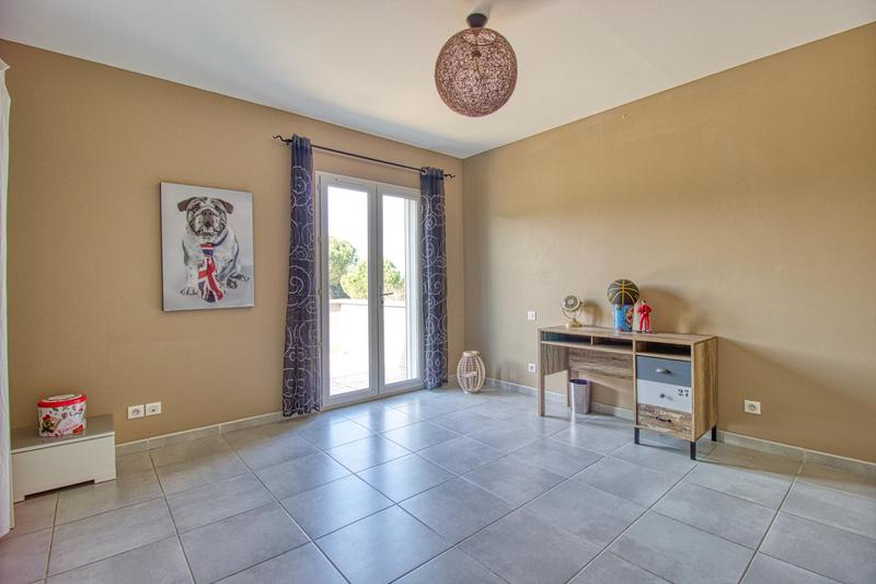 Maison - 193 m² - 6 pièces