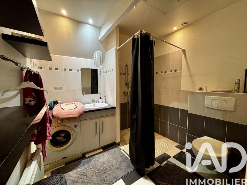 Maison - 230 m² - 11 pièces