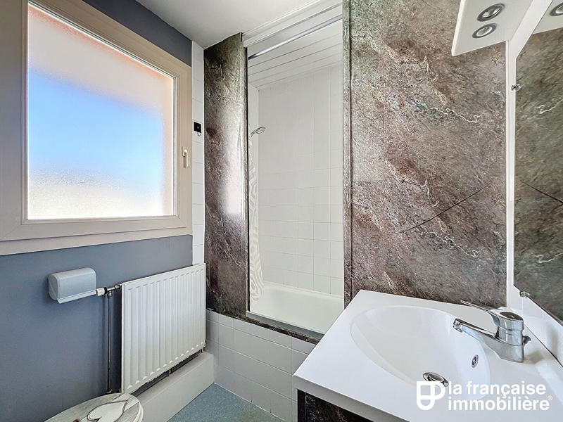 Maison - 93 m² - 5 pièces