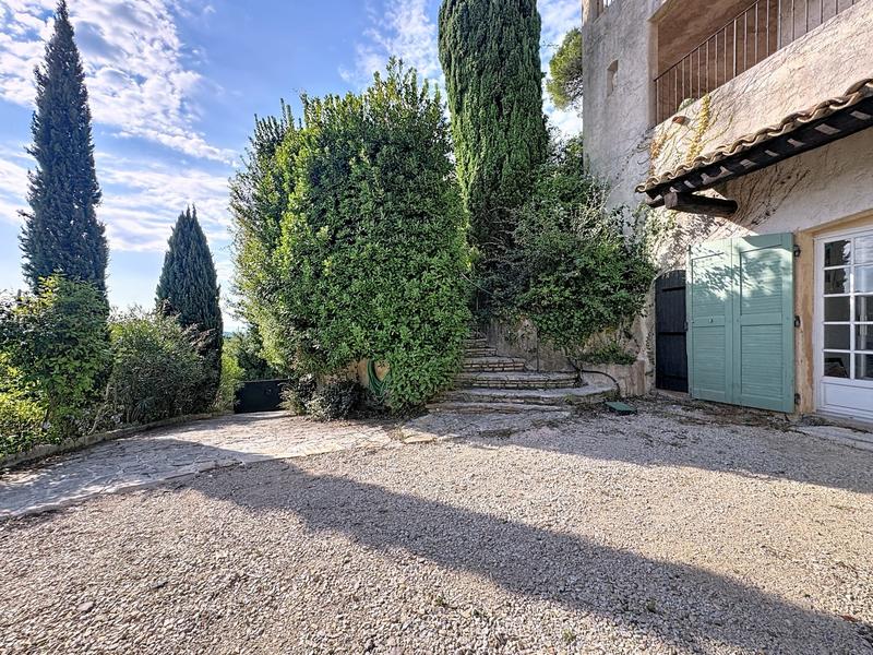 Maison traditionnelle - 160 m² - 5 pièces