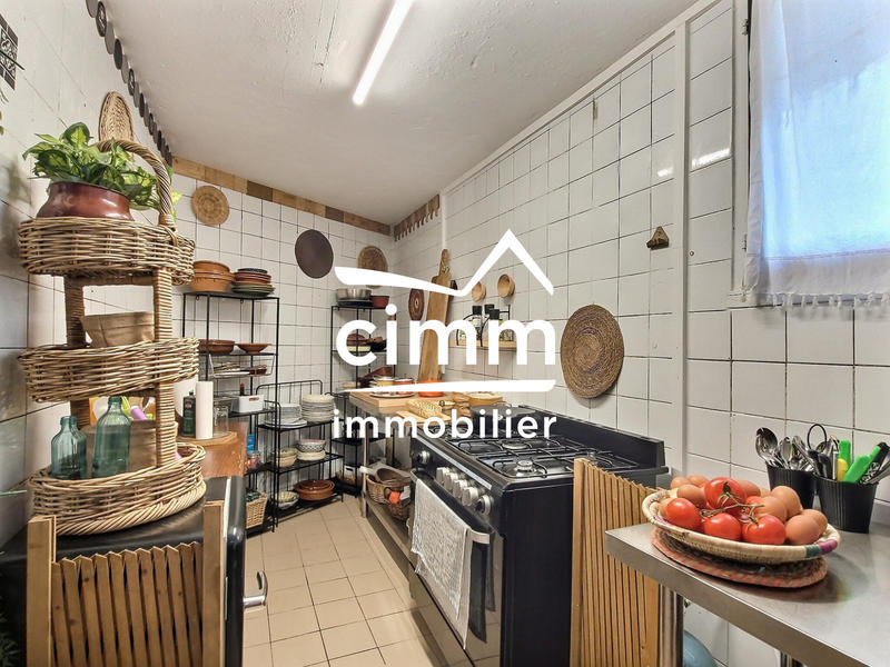 Maison ancienne - 354 m² - 8 pièces