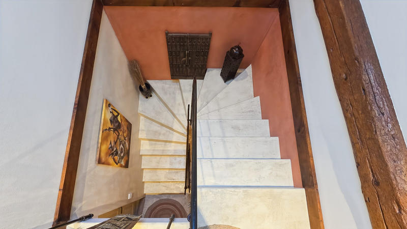 Maison - 245 m² - 7 pièces