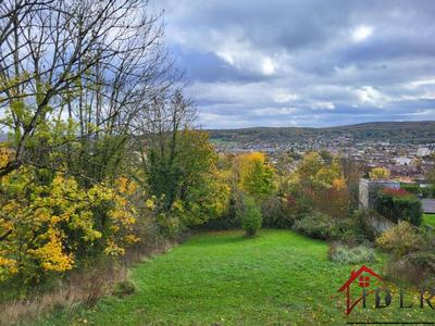 Maison - 234 m² - 8 pièces