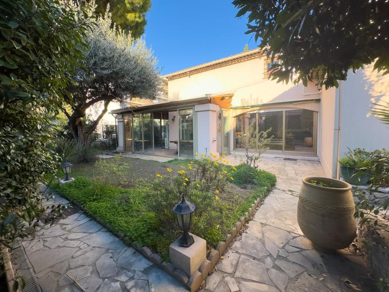 Villa - 175 m² - 5 pièces