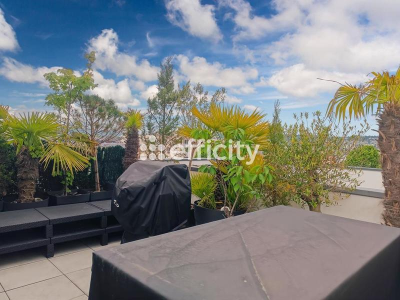 Appartement - 92 m² - 4 pièces