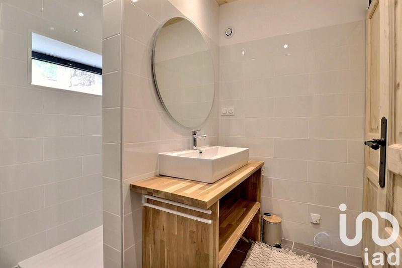 Maison - 215 m² - 6 pièces