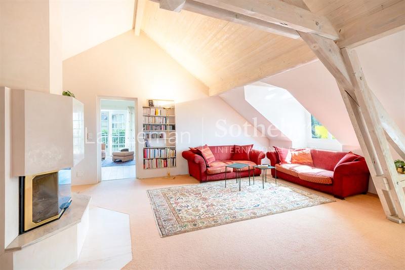 Maison - 380 m² - 8 pièces