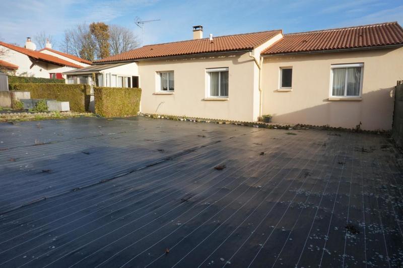 Maison - 90 m² - 5 pièces