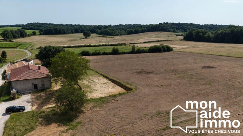 Maison - 460 m² - 8 pièces