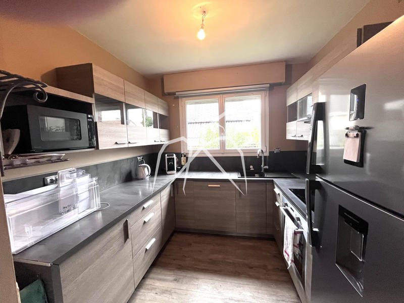 Appartement - 85 m² - 5 pièces