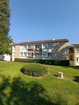 Appartement - 90 m² - 5 pièces