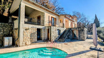 Maison - 257 m² - 9 pièces