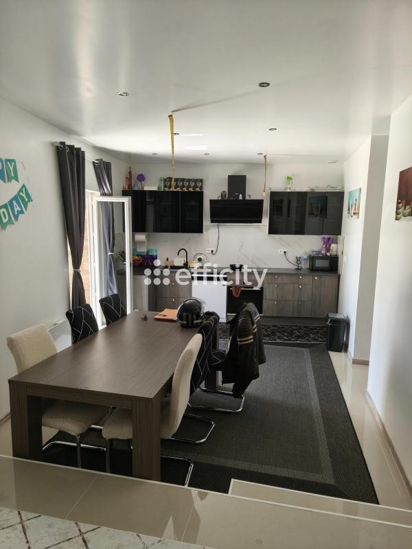 Maison - 125 m² - 5 pièces