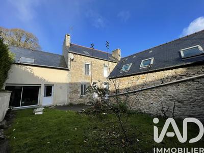 Maison - 317 m² - 17 pièces