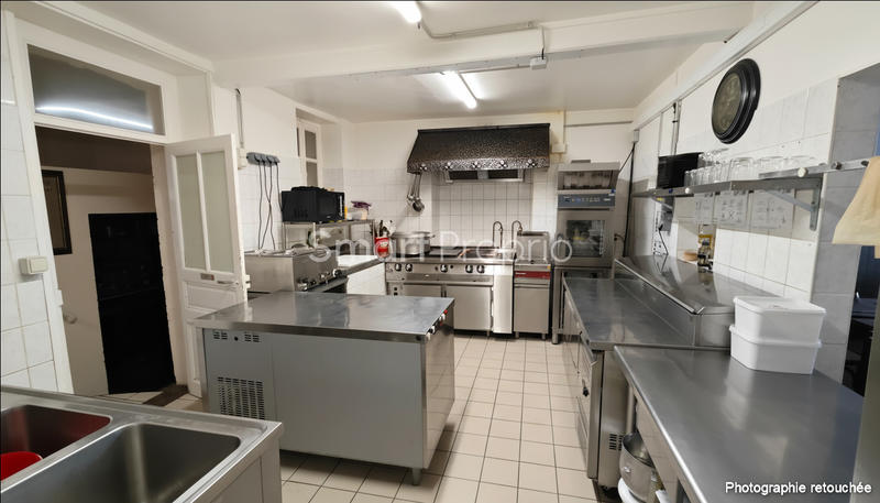 Local commercial - 313 m²