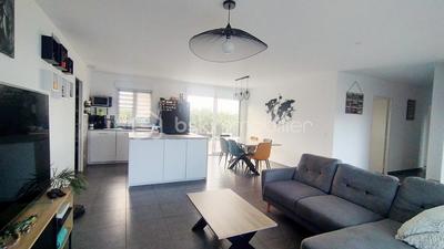 Maison traditionnelle - 106 m² - 5 pièces