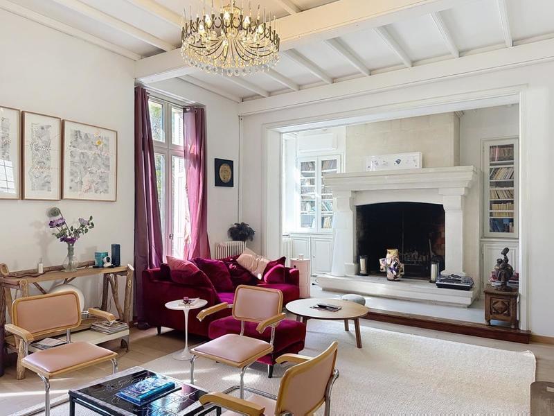 Propriété - 270 m² - 9 pièces