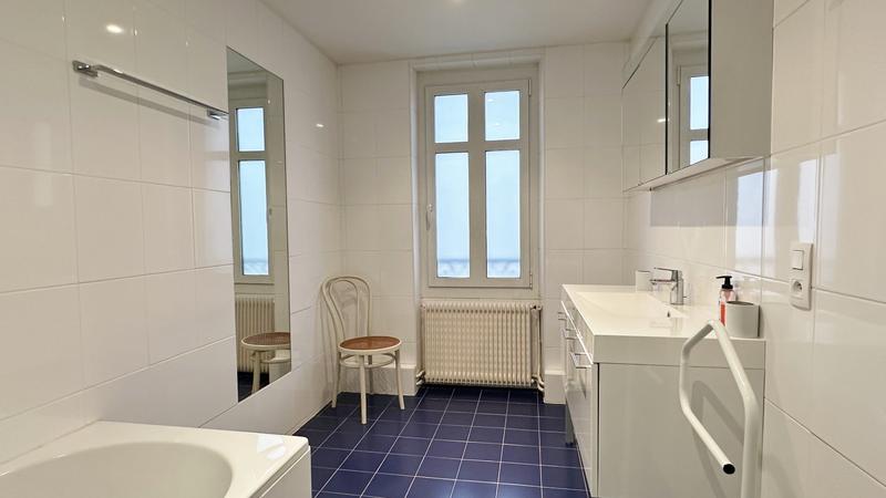 Maison bourgeoise - 202 m² - 8 pièces