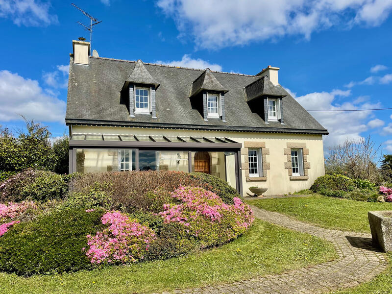 Maison - 138 m² - 5 pièces