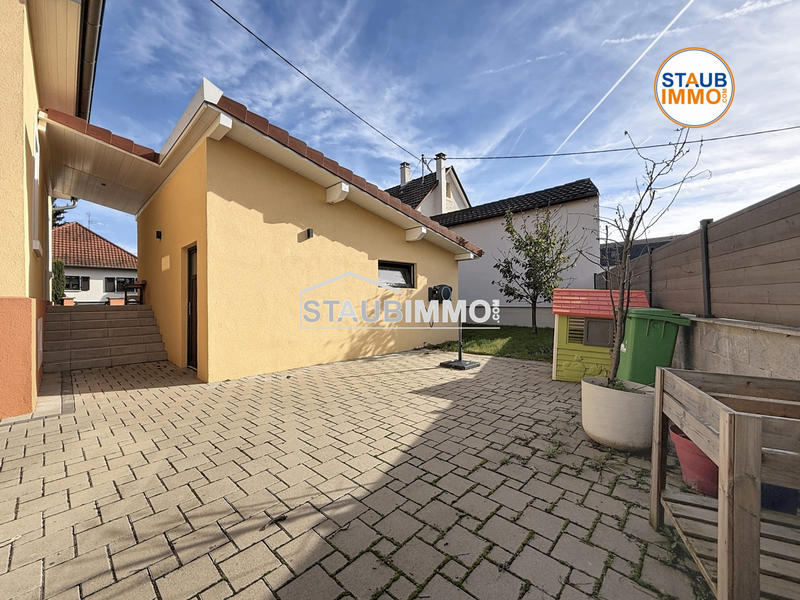 Maison - 95 m² - 5 pièces