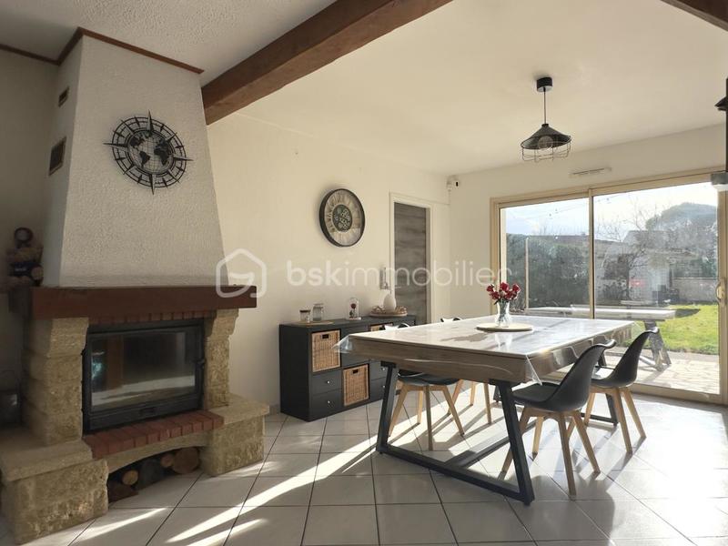 Maison traditionnelle - 130 m² - 6 pièces