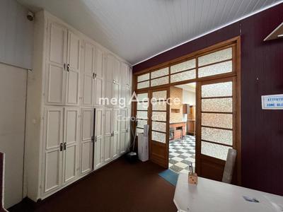 Maison - 203 m² - 8 pièces