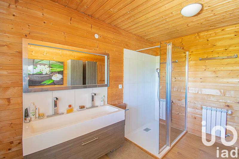 Maison - 233 m² - 10 pièces