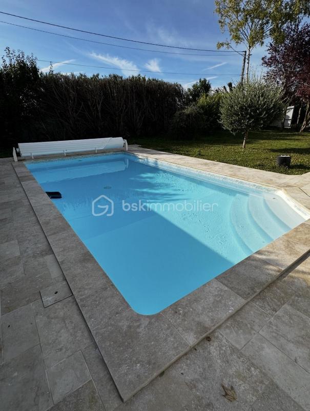 Maison traditionnelle - 148 m² - 6 pièces