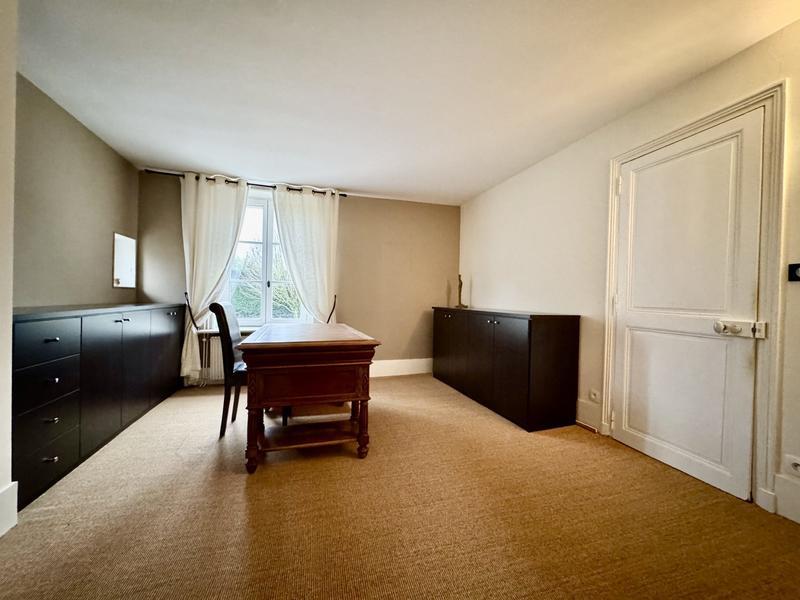 Maison ancienne - 222 m² - 8 pièces