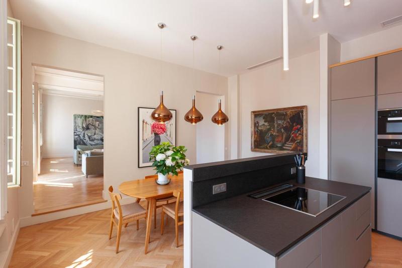 Appartement - 174 m² - 5 pièces