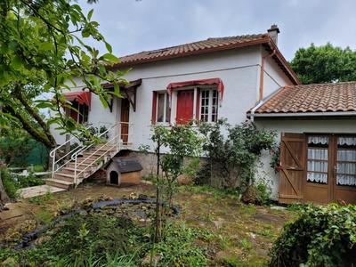 Maison - 97 m² - 5 pièces