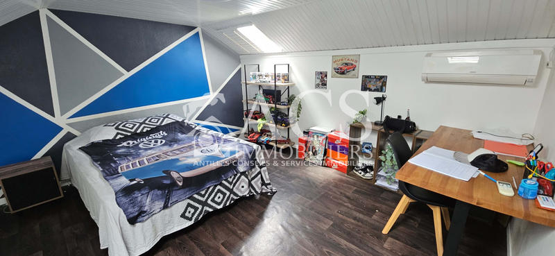 Maison - 177 m² - 8 pièces