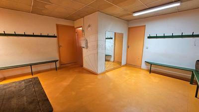 Local commercial - 400 m² - 7 pièces