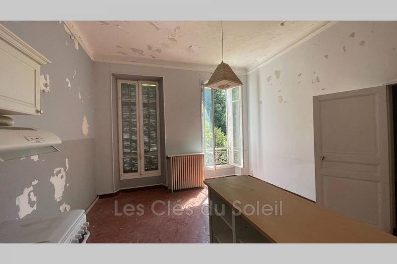Maison - 357 m² - 14 pièces