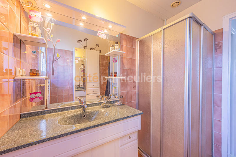 Maison - 95 m² - 5 pièces