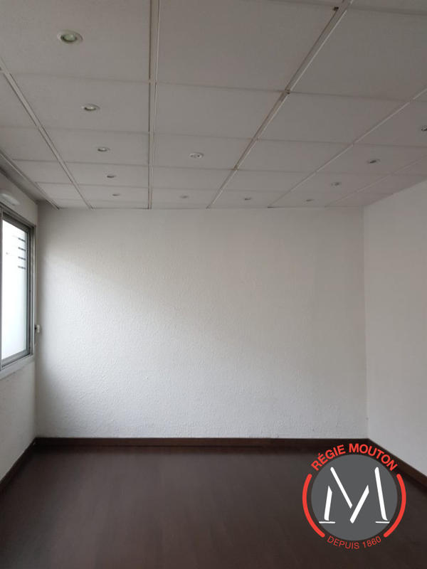 Local commercial - 116 m² - 3 pièces