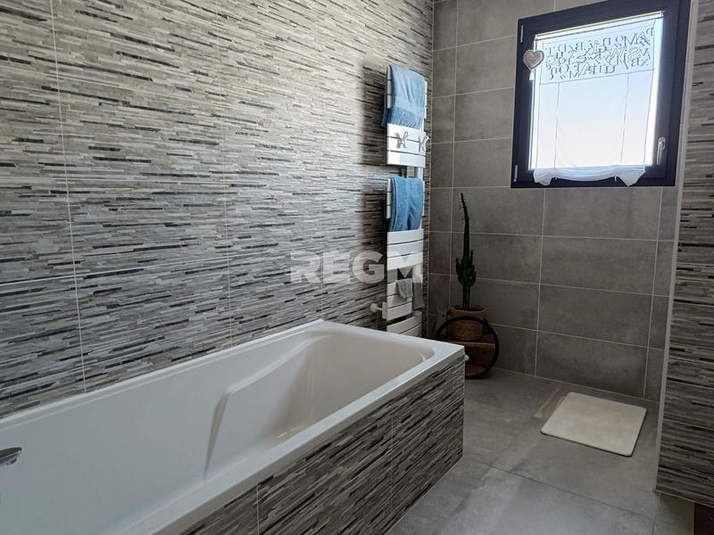 Maison - 112 m² - 4 pièces