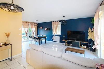 Maison - 99 m² - 4 pièces