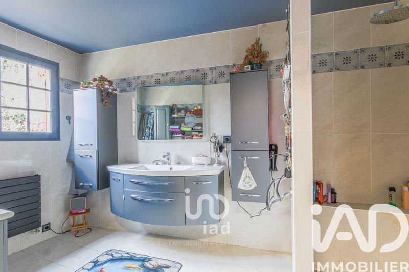 Maison de village - 181 m² - 8 pièces