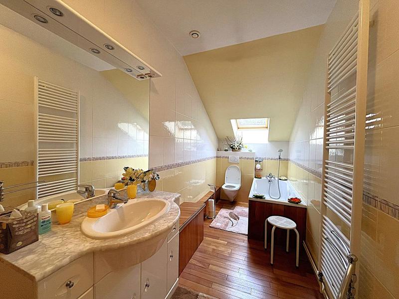 Maison - 162 m² - 4 pièces