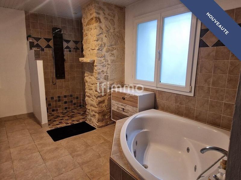 Maison en pierre - 163 m² - 3 pièces