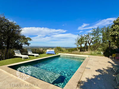 Mas - 200 m² - 7 pièces