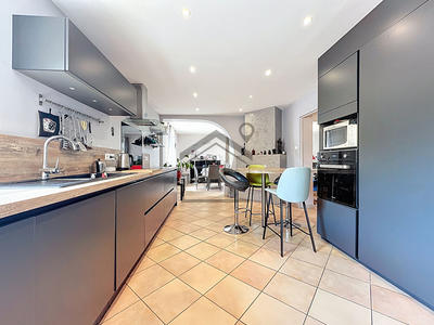 Maison - 149 m² - 6 pièces