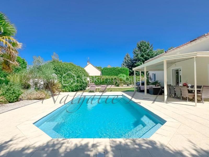 Pavillon - 224 m² - 6 pièces