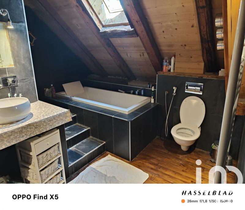 Maison - 261 m² - 9 pièces