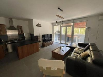 Appartement - 82 m² - 3 pièces