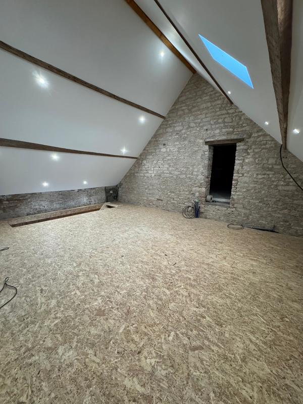 Maison - 85 m² - 5 pièces